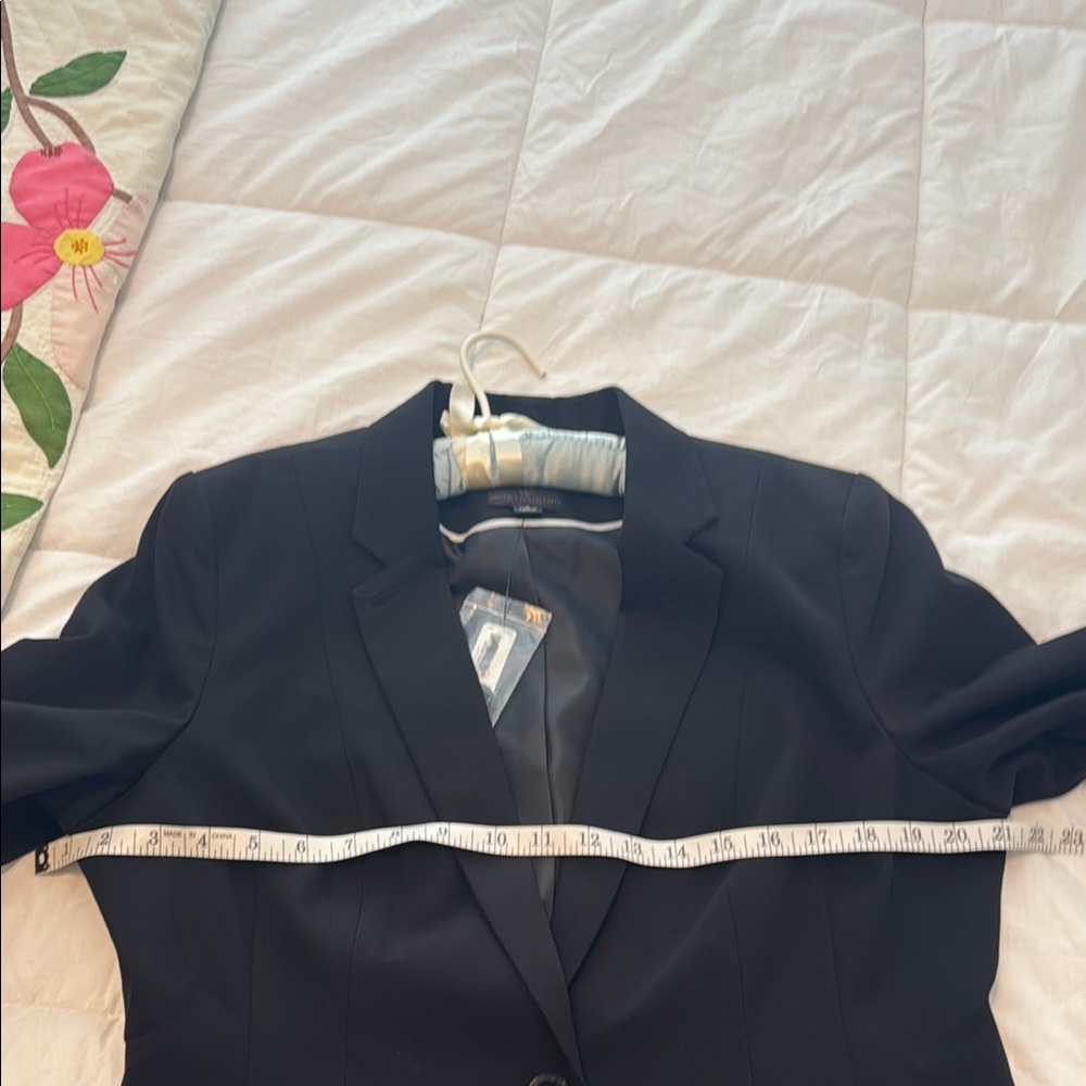 Women's Black Blazer - Picture 6 of 8